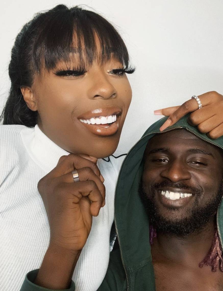 NICOLE & BOGA