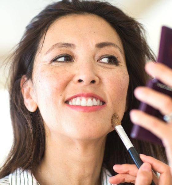 This Woman Wore Makeup Daily for 22 Years. Here's How Her Husband Reacted when She Stopped Doing it